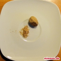 Gerebelten Muskat dazugeben. 