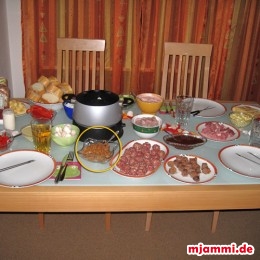 Dieses Jahr an Silvester haben wir ein Fondue gemacht.