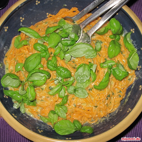 Spaghetti mit Zitronen-Basilikum-Soße nach Jamie Oliver » mjammi - Koch ...